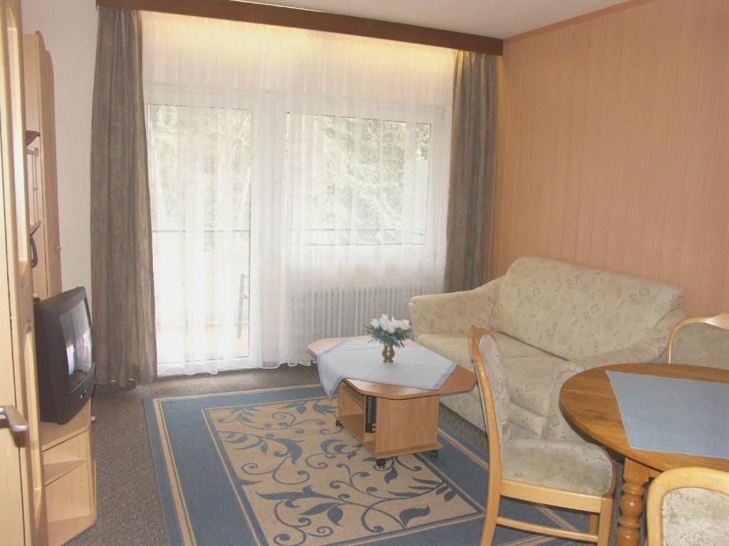 Hotel Park Eden Бад Белинген Стая снимка